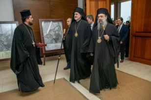 Αρχιεπίσκοπος Αμερικής Ελπιδοφόρος: Απειλήθηκε πριν έρθει στην Πάτρα – Σε εξέλιξη εισαγγελική έρευνα