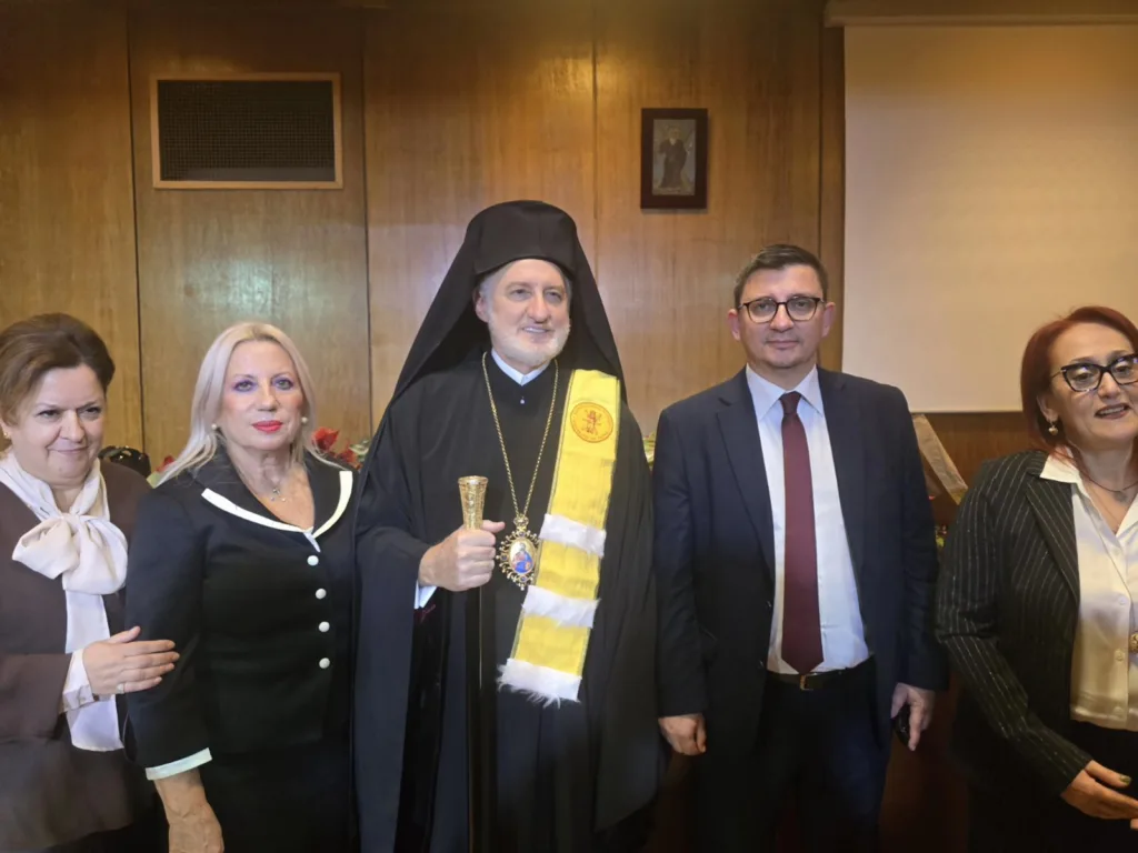 Το Πανεπιστήμιο Πατρών τίμησε τον Αρχιεπίσκοπο Αμερικής Ελπιδοφόρο ΦΩΤΟ