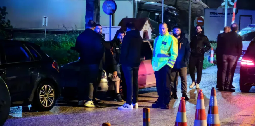 Ένταση στον κόμβο της ΒΙΠΕ, ΙΧ πέρασε το μπλόκο και τραυμάτισε αγρότη