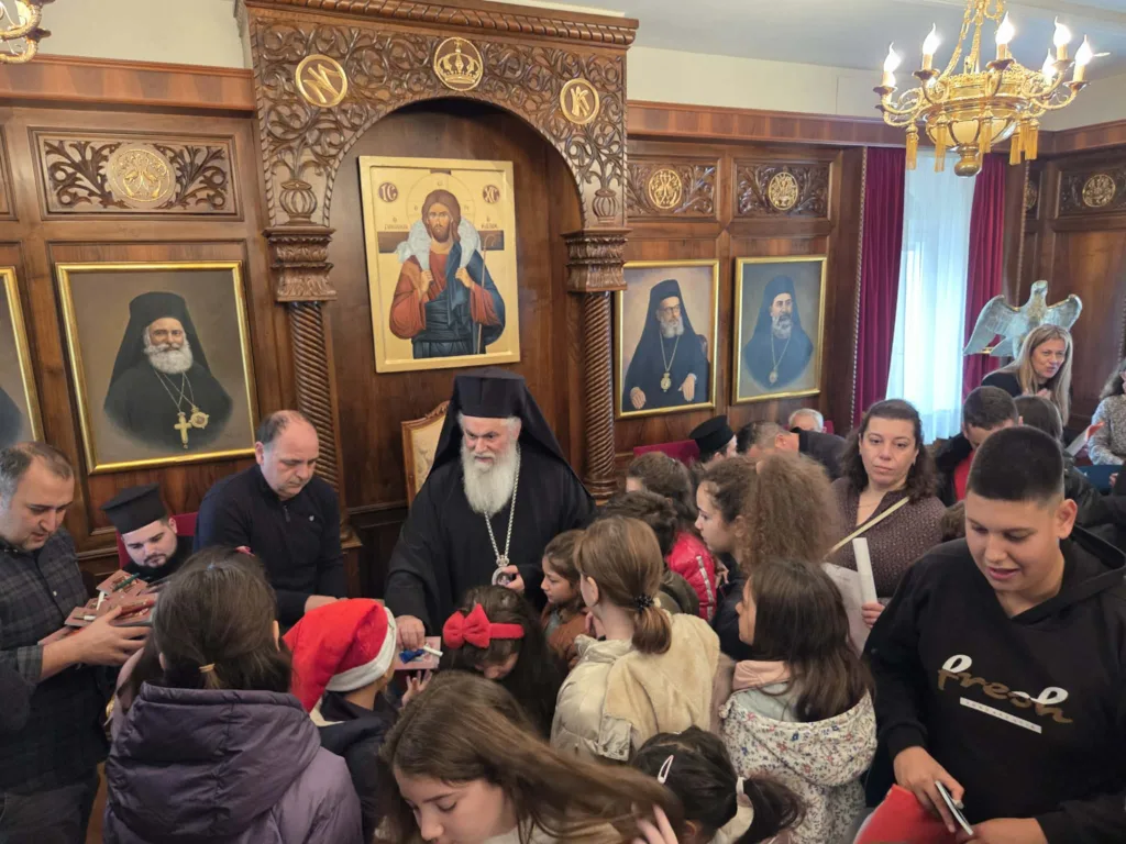 Ευχές προς τον Σεβασμιώτατο Μητροπολίτη Καλαβρύτων και Αιγιαλείας κ. Ιερώνυμο ενόψει Χριστουγέννων, ΦΩΤΟ