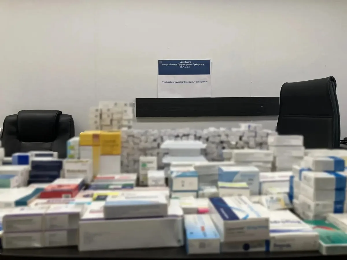 Κύκλωμα γιατρών και φαρμακοποιού εξαπατούσε τον ΕΟΠΥΥ με χιλιάδες εικονικές συνταγές: Τρεις συλλήψεις, πάνω από 12.800 ψεύτικες εκτελέσεις