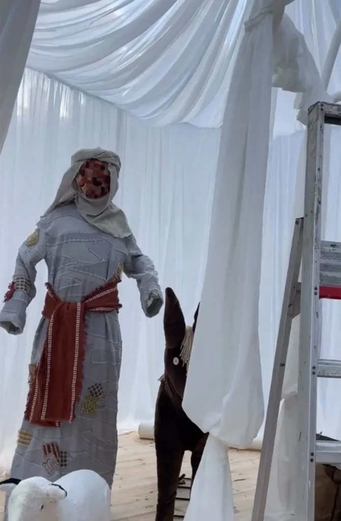 Φάτνη με την Παναγιά και τον Χριστό χωρίς πρόσωπα στις Βρυξέλλες ΦΩΤΟ Φάτνη με την Παναγιά και τον Χριστό χωρίς πρόσωπα στις Βρυξέλλες ΦΩΤΟ