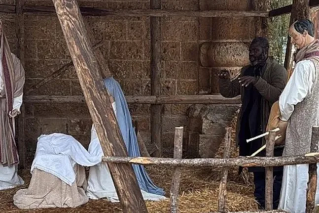 Ιταλία: Γκανέζος έκανε το άγαλμα σε …φάτνη για να μην τον συλλάβουν