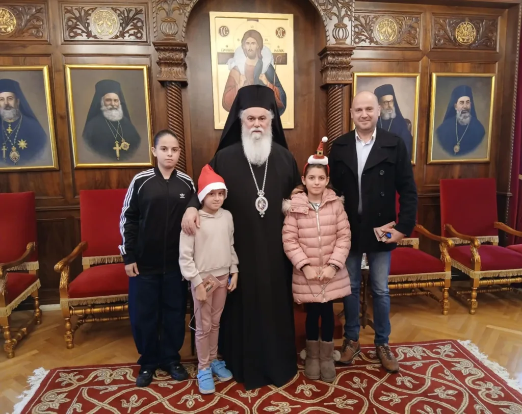 Ευχές προς τον Σεβασμιώτατο Μητροπολίτη Καλαβρύτων και Αιγιαλείας κ. Ιερώνυμο ενόψει Χριστουγέννων, ΦΩΤΟ