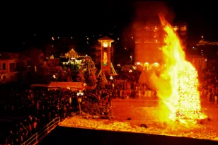 Φλώρινα: Το έθιμο της φωτιάς