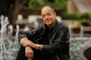 «H Eurovision μου άνοιξε πόρτες στο εξωτερικό. Θα μπορούσαμε να είχαμε πάρει καλύτερη θέση με την Μαρίνα Σάττι», η αποκάλυψη του Φωκά Ευαγγελινού