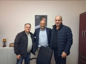 Φωτήλας: Επίσκεψη στο Αίγιο με εορταστικό χαρακτήρα και συναντήσεις για τοπικά ζητήματα