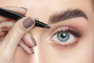 Πυκνά φρύδια: Πως θα τα αποκτήσετε…στο σπίτι