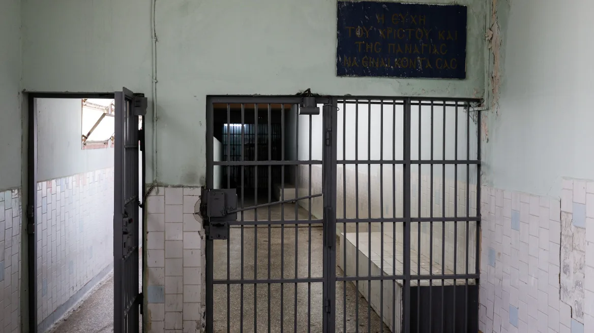 Άγιος Στέφανος: Στις φυλακές βρέθηκαν 8 αυτοσχέδια μαχαίρια, συνελήφθη 30χρονος κρατούμενος αιγυπτιακής καταγωγής