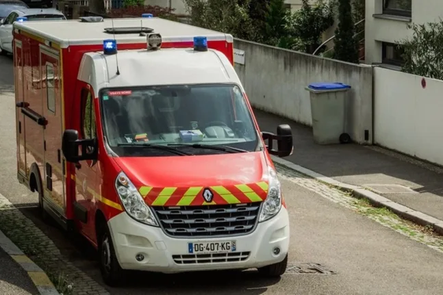 Νεκρά παιδιά από έκρηξη σε πολυκατοικία στη Γαλλία ΦΩΤΟ