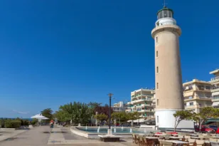 Έσπασαν στο ξύλο τον παππού του τρίχρονου αγοριού που πέθανε από ασιτία, ΦΩΤΟ, ΒΙΝΤΕΟ