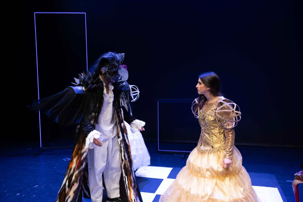 Το εορταστικό πρόγραμμα παραστάσεων του ΔΗ.ΠΕ.ΘΕ. Πάτρας Το εορταστικό πρόγραμμα παραστάσεων του ΔΗ.ΠΕ.ΘΕ. Πάτρας