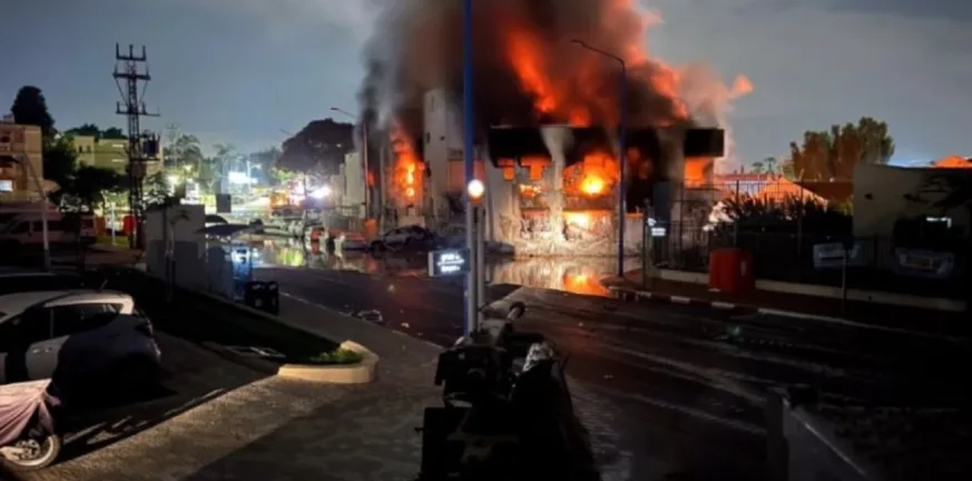 Οι Ουκρανοί κατηγορούν τους Ρώσους ότι επιτέθηκαν με drone σε τουρκικό εμπορικό πλοίο στη Μαύρη Θάλασσα, ΒΙΝΤΕΟ