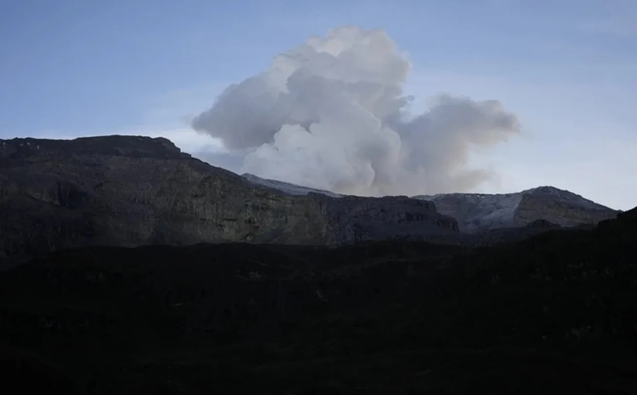 ΒΙΝΤΕΟ «ξύπνησε» το ηφαίστειο Πουρασέ στην Κολομβία