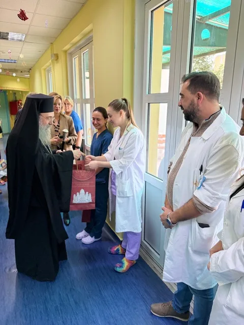 Ο Μητροπολίτης Πατρών σε Ιδρύματα της πόλης, ΦΩΤΟ