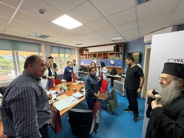 Ο Μητροπολίτης Πατρών σε Ιδρύματα της πόλης, ΦΩΤΟ