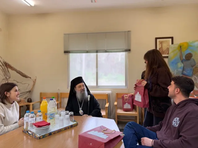 Ο Μητροπολίτης Πατρών σε Ιδρύματα της πόλης, ΦΩΤΟ