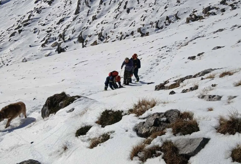 Ταΰγετος: Αίσιο τέλος για τον 28χρονο Γάλλο πεζοπόρο που έπεσε σε χαράδρα 200 μέτρων ΦΩΤΟ Ταΰγετος: Αίσιο τέλος για τον 28χρονο Γάλλο πεζοπόρο που έπεσε σε χαράδρα 200 μέτρων ΦΩΤΟ