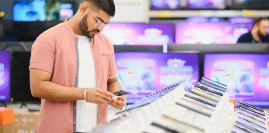 Ανησυχία στην Ινδία για εφαρμογή σε κινητά τηλεφωνά