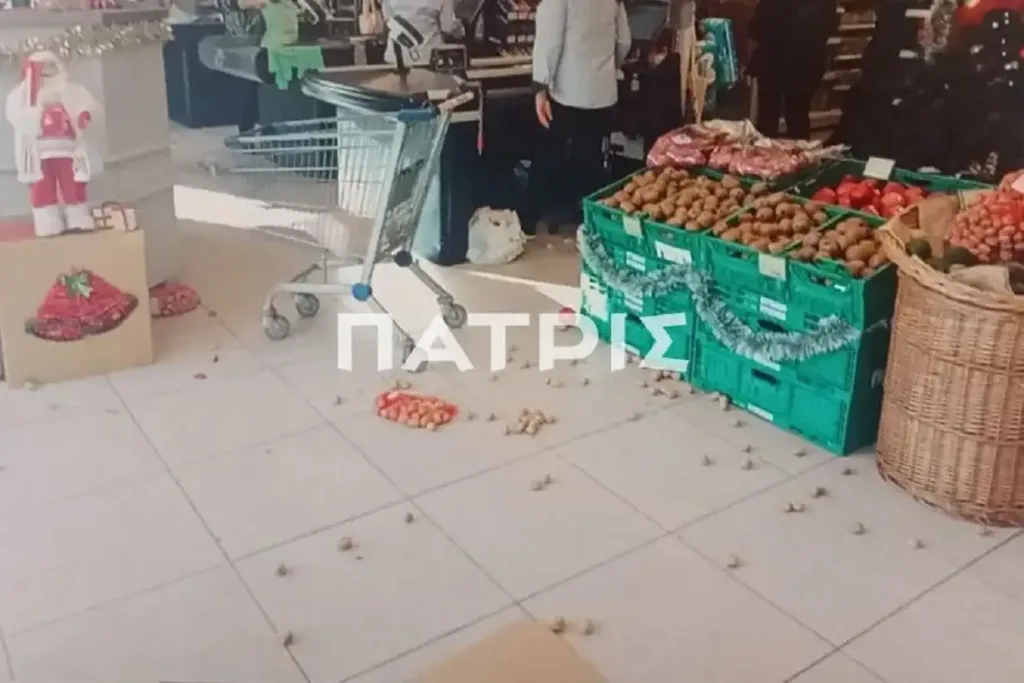 Στο Ηράκλειο ημίγυμνος άνδρας κυνηγούσε σε σούπερ μάρκετ υπαλλήλους και πελάτες με μαχαίρι! Στο Ηράκλειο ημίγυμνος άνδρας κυνηγούσε σε σούπερ μάρκετ υπαλλήλους και πελάτες με μαχαίρι!