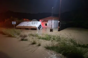 Κακοκαιρία Byron: Πλημμύρες στη Φοινικούντα, παρασύρθηκε τροχόσπιτο ΦΩΤΟ
