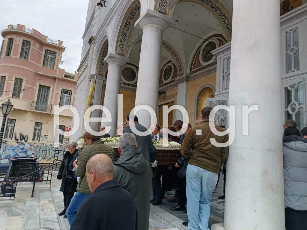 Τη σορό του Λευτέρη Κακουλίδη μετέφεραν οι θρύλοι του ΝΟΠ Δημήτρης Μπιτσάκος, Μάκης Λυκούδης, Παναγιώτης Βασιλόπουλος, ΦΩΤΟ Τη σορό του Λευτέρη Κακουλίδη μετέφεραν οι θρύλοι του ΝΟΠ Δημήτρης Μπιτσάκος, Μάκης Λυκούδης, Παναγιώτης Βασιλόπουλος, ΦΩΤΟ