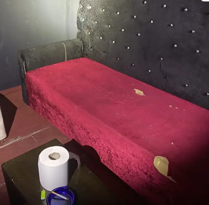 Εξαρθρώθηκε κύκλωμα μαστροπείας σε Καλαμάτα και Τρίπολη – Παράνομα κέρδη 200.000 ευρώ ΦΩΤΟ Εξαρθρώθηκε κύκλωμα μαστροπείας σε Καλαμάτα και Τρίπολη – Παράνομα κέρδη 200.000 ευρώ ΦΩΤΟ