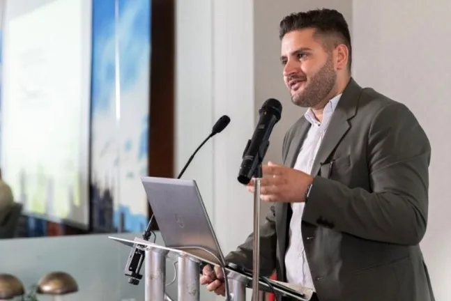 Ελαιόλαδο και Βιοντίζελ: Μήνυμα από την Αγγλική Ύπαιθρο σε μια Ευρώπη που Δοκιμάζεται.