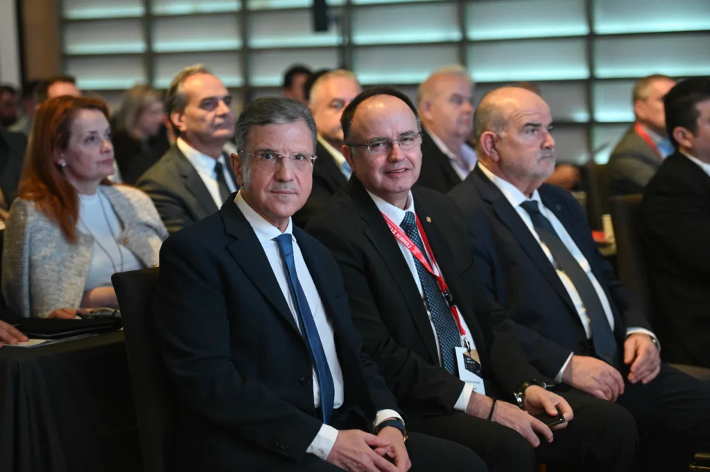 Πάτρα: Όσα συνέβησαν στη δεύτερη μέρα της Γενικής Συνέλευσης της ΚΕΕΕ ΦΩΤΟ