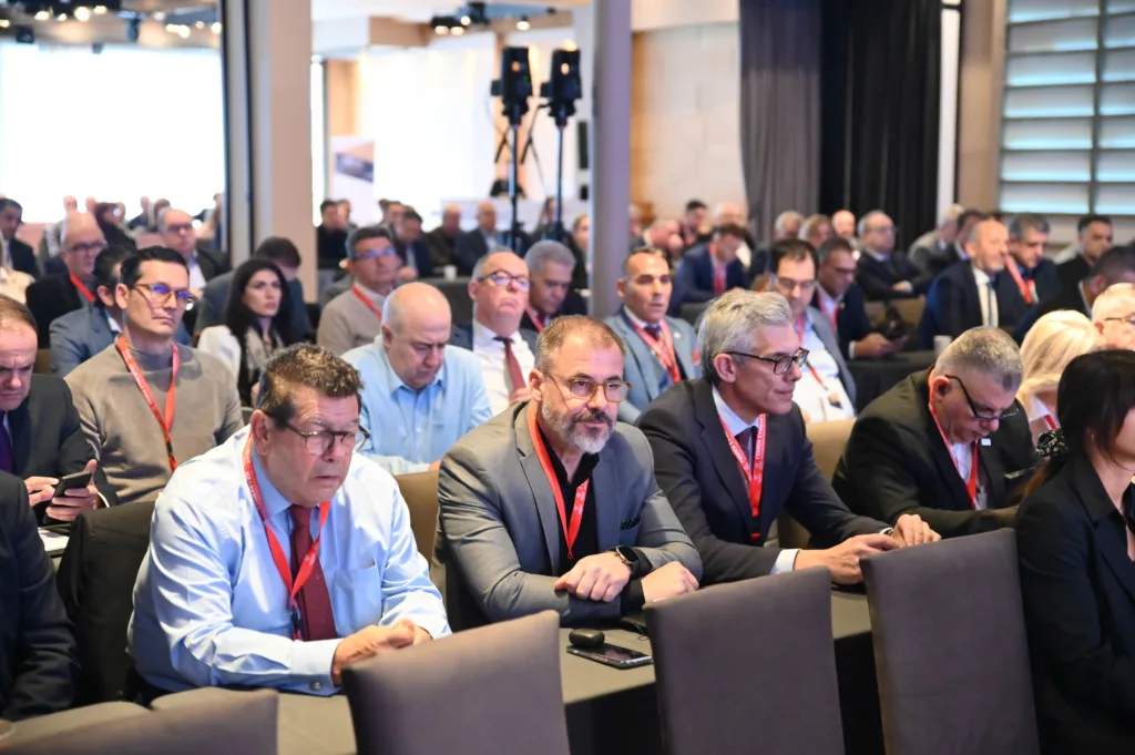 Πάτρα: Όσα συνέβησαν στη δεύτερη μέρα της Γενικής Συνέλευσης της ΚΕΕΕ ΦΩΤΟ