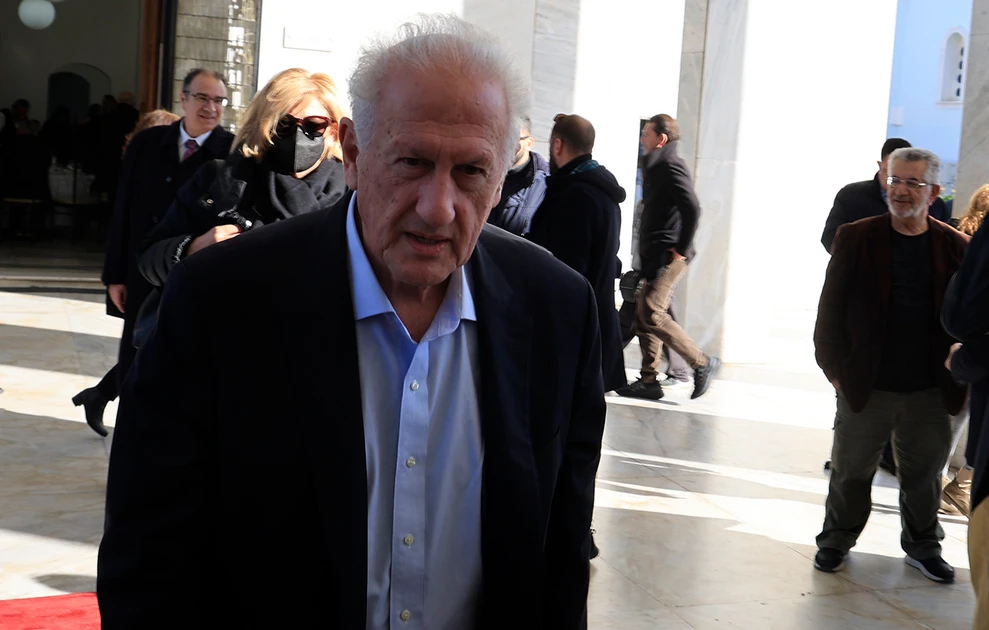 Σε βαρύ κλίμα το τελευταίο αντίο στη Σύλβα Ακρίτα: Στο πλευρό της Έλενας Ακρίτα άνθρωποι του πολιτικού και καλλιτεχνικού κόσμου ΦΩΤΟ