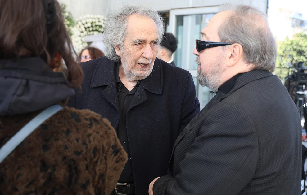 Σε βαρύ κλίμα το τελευταίο αντίο στη Σύλβα Ακρίτα: Στο πλευρό της Έλενας Ακρίτα άνθρωποι του πολιτικού και καλλιτεχνικού κόσμου ΦΩΤΟ