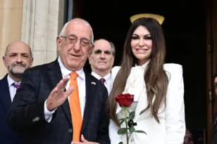 Η νέα πρέσβης των ΗΠΑ στη Βουλή: Η εθιμοτυπική πρώτη συνάντηση με τον Νικήτα Κακλαμάνη