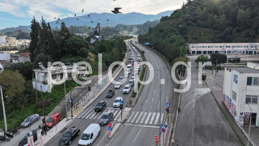 Κυκλοφοριακό έμφραγμα στην Πάτρα: Ο Γολγοθάς των οδηγών συνεχίζεται ΦΩΤΟ