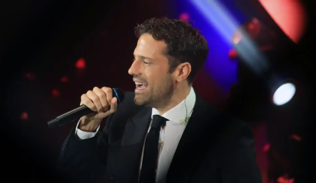 H Κίμπερλι Γκιλφόιλ μόνιμη στον Κωνσταντίνο Αργυρό, ΦΩΤΟ