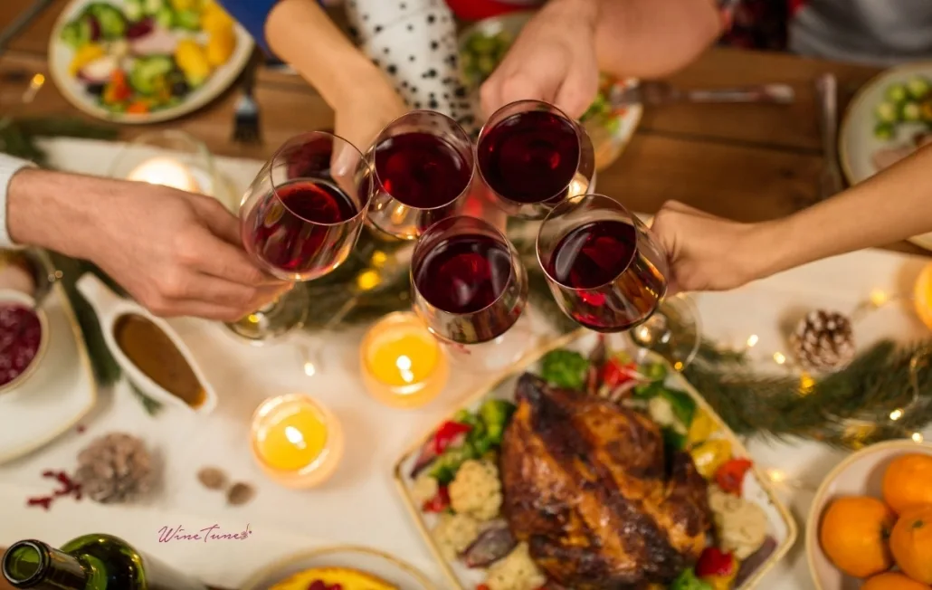 Οινοξένεια: Τα κρασιά των εορτών - Ποια ταιριάζουν καλύτερα