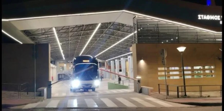 Η ιστορική νύχτα για τον νέο υπερσύγχρονο σταθμού Υπεραστικού ΚΤΕΛ Αχαΐας ΦΩΤΟ