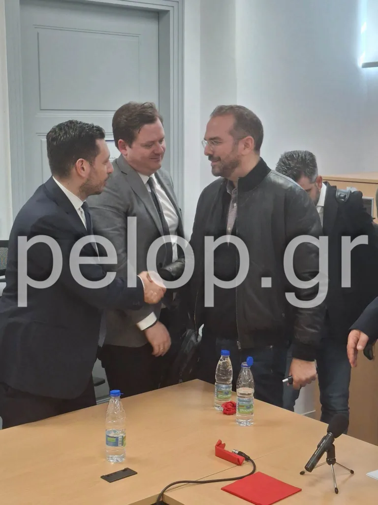 «Τι την περάσατε την Πάτρα;»: Σκληρή κόντρα Κυρανάκη – Πελετίδη για το τρένο «Τι την περάσατε την Πάτρα;»: Σκληρή κόντρα Κυρανάκη – Πελετίδη για το τρένο