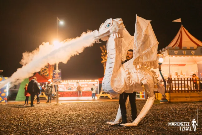 Η Κάτω Αχαΐα γεμίζει φαντασία: Οι «Τεχνοβάτες» και ο δράκος Λεβάρ σε μια μαγική χριστουγεννιάτικη περιπλάνηση