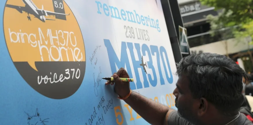 Επιδικάστηκαν αποζημιώσεις $3,3 εκατ. στους συγγενείς 8 θυμάτων της πτήσης MH370 των Malaysia Airlines