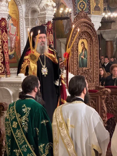 Ατελείωτο προσκύνημα στον Πρωτόκλητο: Χιλιάδες πιστοί στην Πάτρα για τον Απόστολο Ανδρέα ΦΩΤΟ