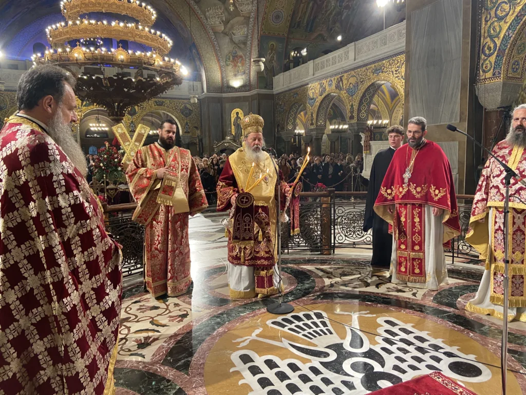 Ατελείωτο προσκύνημα στον Πρωτόκλητο: Χιλιάδες πιστοί στην Πάτρα για τον Απόστολο Ανδρέα ΦΩΤΟ