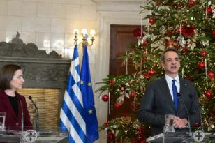 Μητσοτάκης σε Σάντου: Στρατηγική προτεραιότητα για την Ελλάδα η ένταξη της Μολδαβίας στην ΕΕ