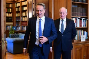 Μητσοτάκης μετά τη συνάντηση με τον ΠτΔ: «Συγκρατημένα αισιόδοξος για εκτόνωση με τους αγρότες – Ευρωπαϊκή απάντηση στο στεγαστικό»