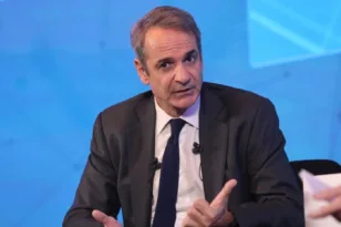 Αιχμές Μητσοτάκη για τις αγροτικές επιδοτήσεις της εποχής Καραμανλή: «Δεν θα ξαναδώσουμε χρήματα για να τα πάρει πίσω η Ευρώπη»