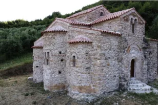 Αχαΐα: Αποκαταστάθηκε και αποδόθηκε στη λατρεία ο βυζαντινός ναός Αγίου Νικολάου