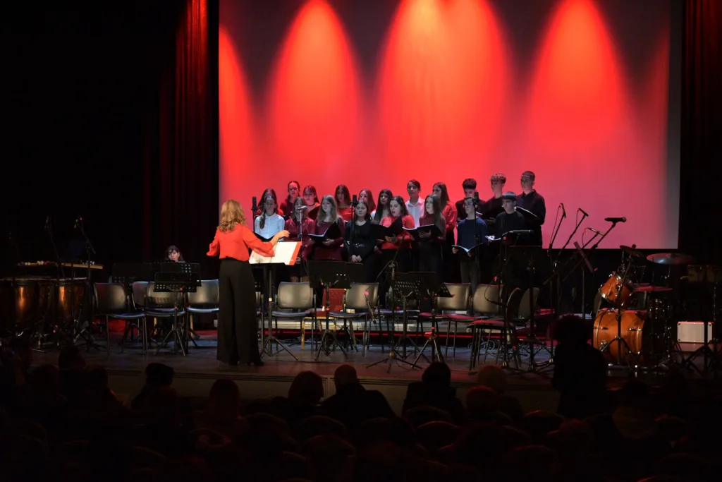 Μάγεψαν τα μουσικά σύνολα του Δημοτικού Ωδείου Πατρών ΦΩΤΟ