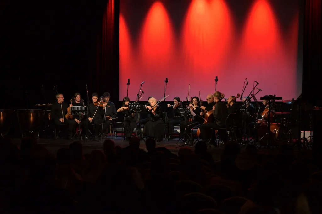 Μάγεψαν τα μουσικά σύνολα του Δημοτικού Ωδείου Πατρών ΦΩΤΟ