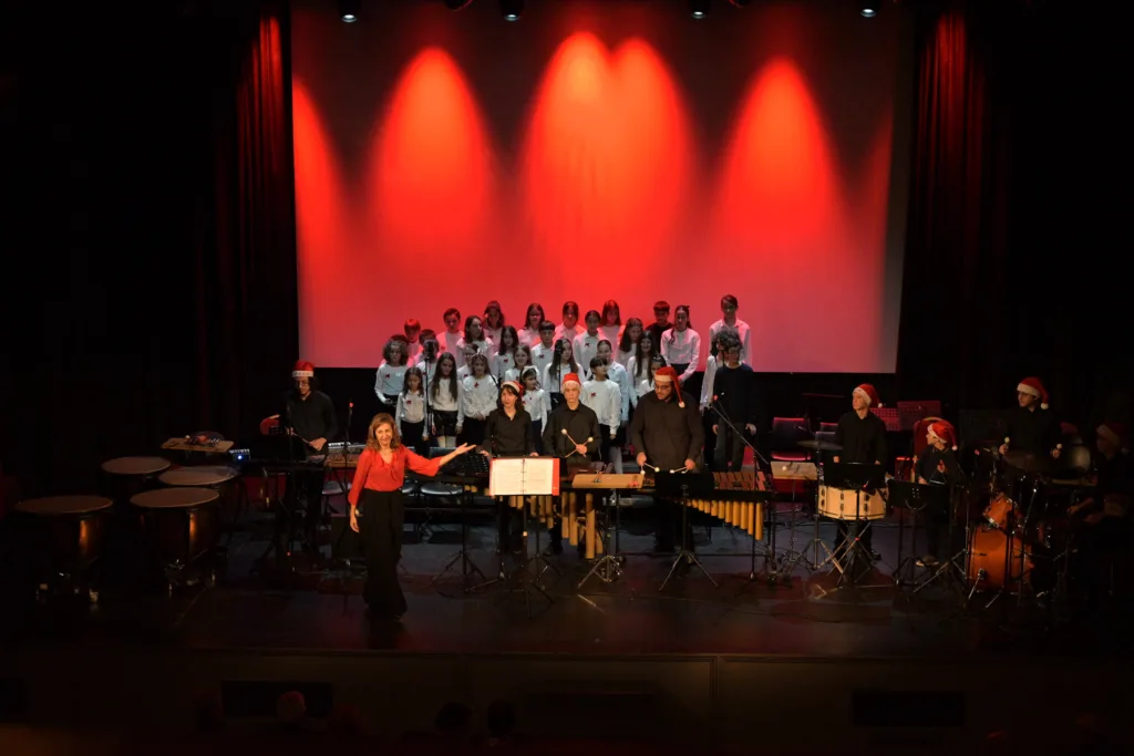 Μάγεψαν τα μουσικά σύνολα του Δημοτικού Ωδείου Πατρών ΦΩΤΟ