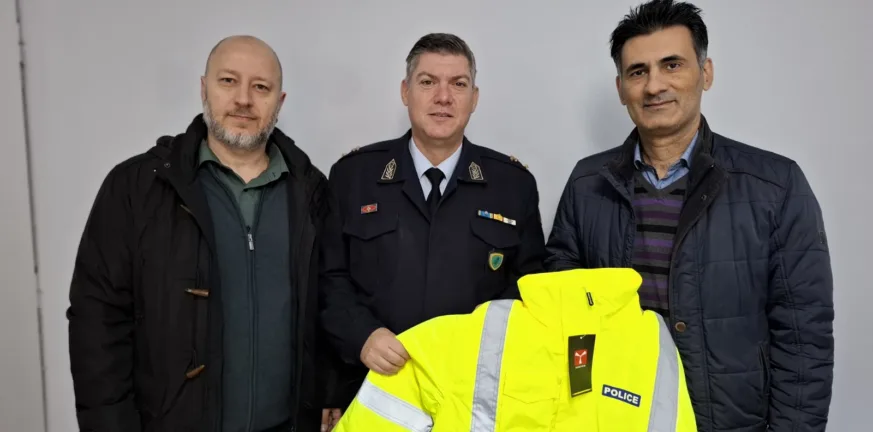 Μπουφάν για τους Αστυνομικούς-Το «ευχαριστώ» από την Ενωση Αστυνομικών Αχαΐας